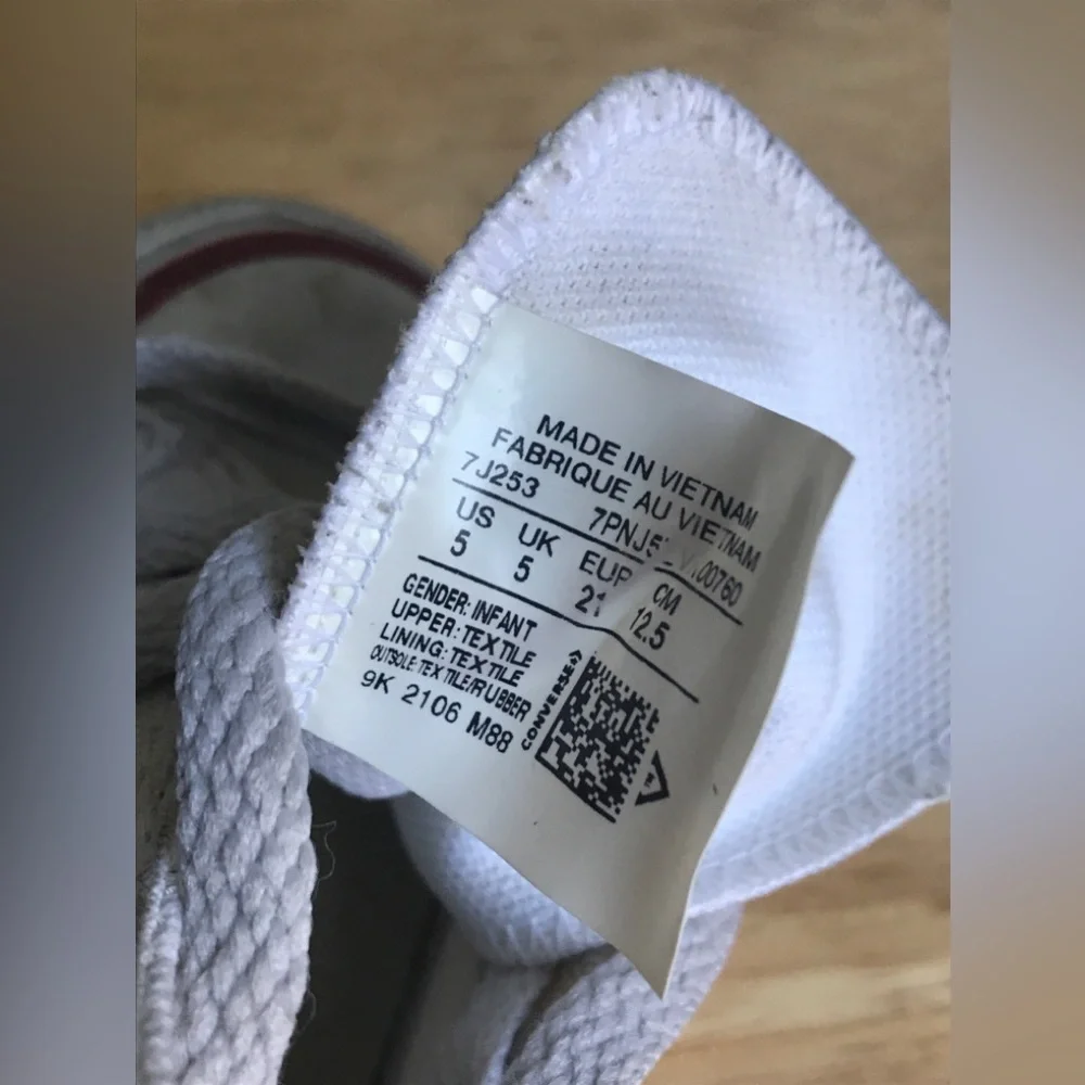 Converse All-Star Chuck Taylor High-Tops White Size: US Toddler 5 EUR 21 CM 12.5